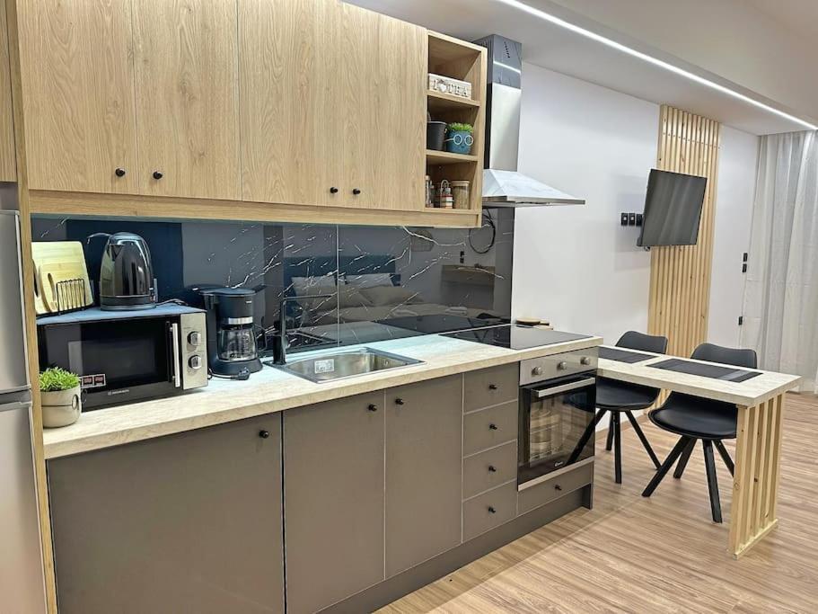 Oasis Luxury Apartments Eretria  Eksteriør billede